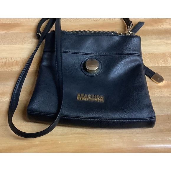 Reaction Kenneth Cole Handbags - Kenneth Cole black purse